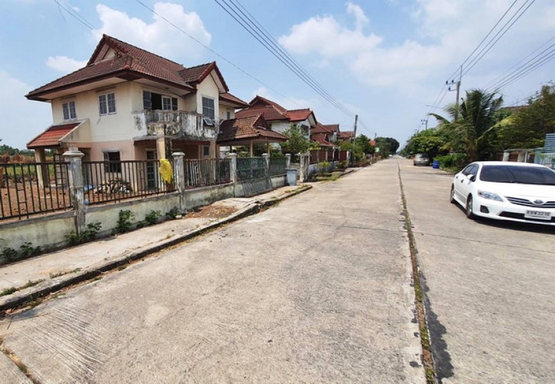 รูปที่3 ต้องการขายบ้านพร้อมที่ดิน บึงสนั่น ธัญบุรี ราคา 1,890,000 บาท