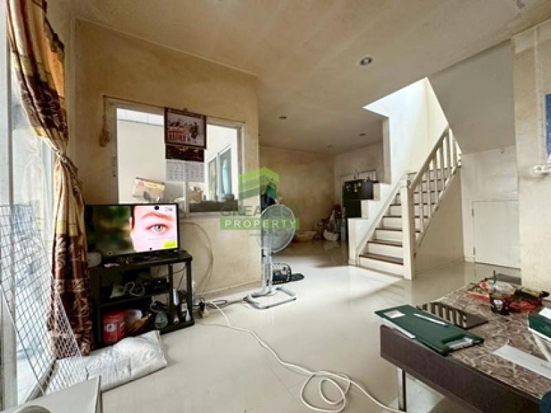 รูปที่2 ต้องการขายทาวน์โฮม แสมดำ เขตบางขุนเทียน ราคา 1,850,000 บาท