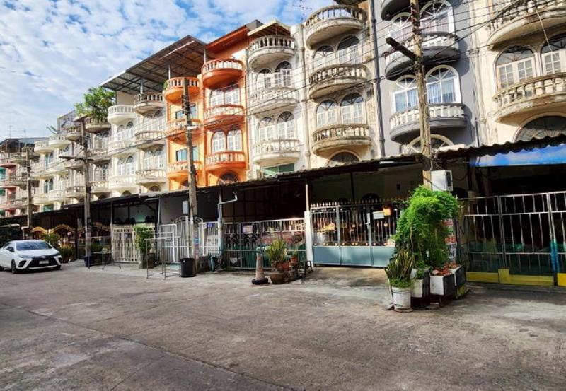 รูปที่2 ต้องการขายทาวน์โฮม สวนใหญ่ เมืองนนทบุรี ราคา 2,950,000 บาท