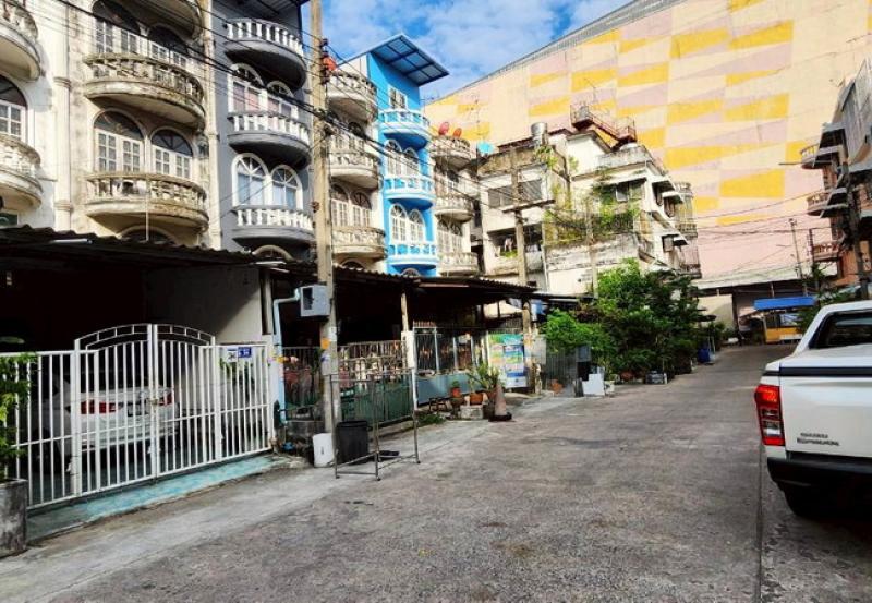 รูปที่3 ต้องการขายทาวน์โฮม สวนใหญ่ เมืองนนทบุรี ราคา 2,950,000 บาท