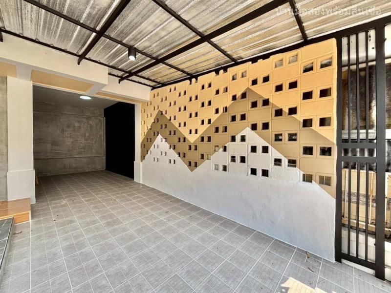 รูปที่2 ต้องการขายบ้านพร้อมที่ดิน บึงยี่โถ ธัญบุรี ราคา 2,450,000 บาท