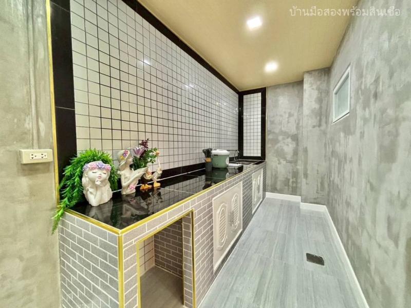 รูปที่4 ต้องการขายบ้านพร้อมที่ดิน บึงยี่โถ ธัญบุรี ราคา 2,450,000 บาท