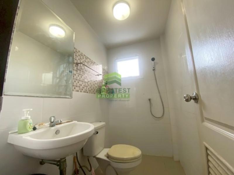 รูปที่5 ต้องการขายทาวน์โฮม ลาดสวาย ลำลูกกา ราคา 1,650,000 บาท