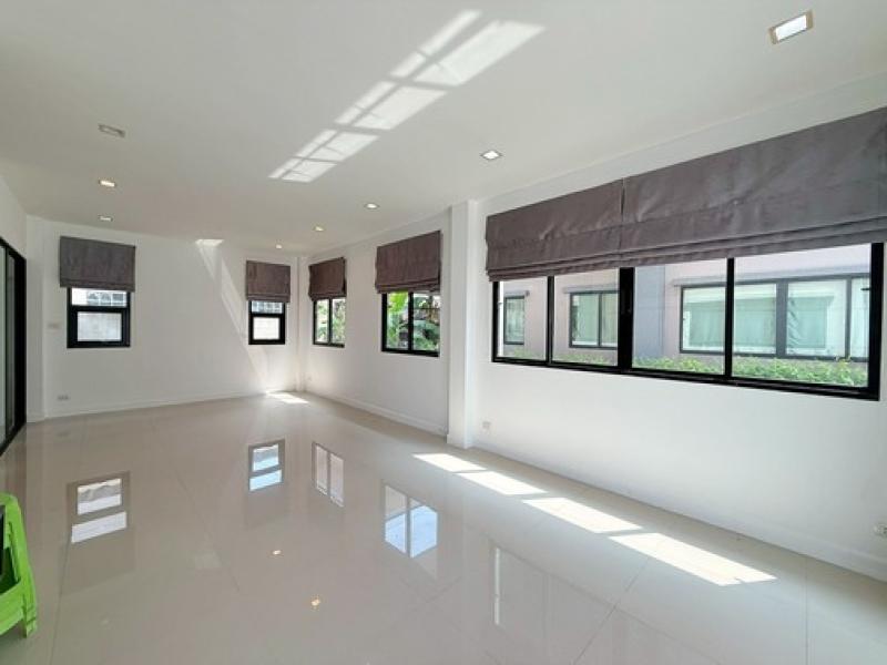 รูปที่3 ต้องการขายบ้านพร้อมที่ดิน บึงยี่โถ ธัญบุรี ราคา 3,590,000 บาท