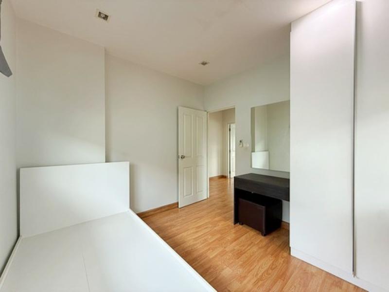 รูปที่6 ต้องการขายบ้านพร้อมที่ดิน บึงยี่โถ ธัญบุรี ราคา 3,590,000 บาท