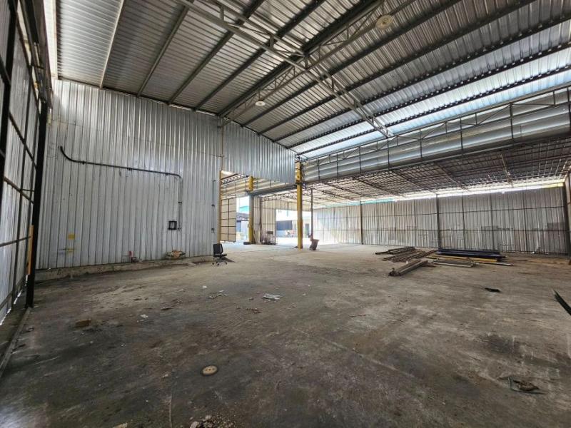รูปที่2 ให้เช่าบ้านพร้อมที่ดิน บ้านบึง บ้านบึง ราคา 160,000 บาท