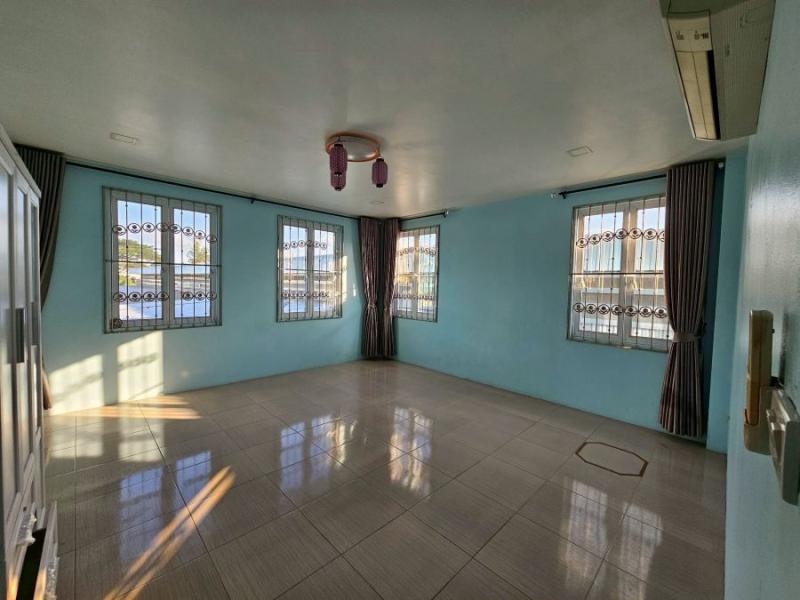 รูปที่6 ให้เช่าบ้านพร้อมที่ดิน บ้านบึง บ้านบึง ราคา 160,000 บาท