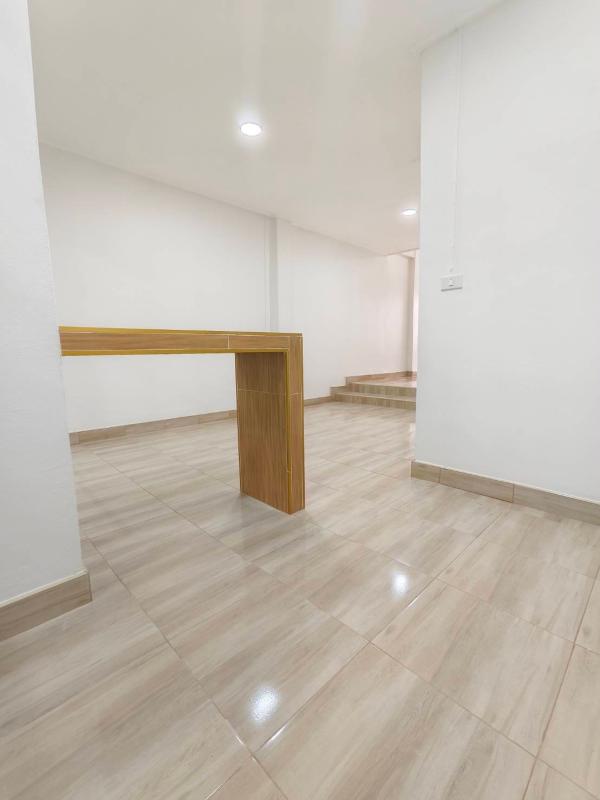 รูปที่4 ต้องการขายบ้านพร้อมที่ดิน บางคูวัด เมืองปทุมธานี ราคา 1,890,000 บาท