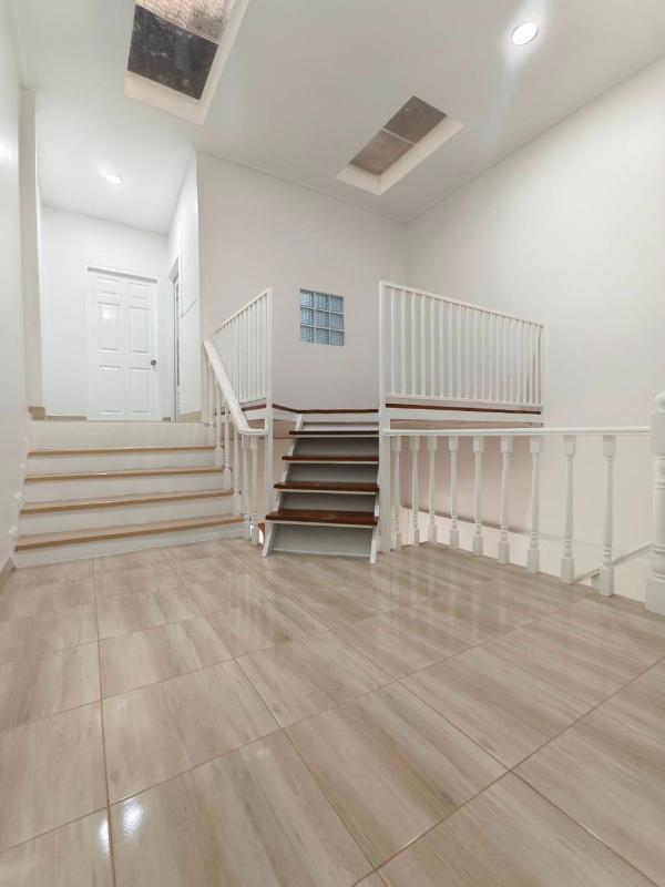 รูปที่5 ต้องการขายบ้านพร้อมที่ดิน บางคูวัด เมืองปทุมธานี ราคา 1,890,000 บาท