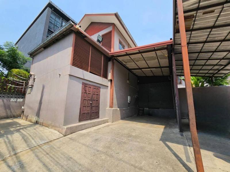 รูปที่2 ต้องการขายบ้านพร้อมที่ดิน ลาดพร้าว เขตลาดพร้าว ราคา 44,000,000 บาท
