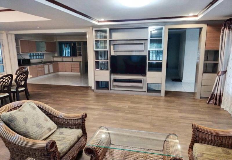รูปที่3 ต้องการขายบ้านพร้อมที่ดิน คันนายาว เขตคันนายาว ราคา 13,500,000 บาท