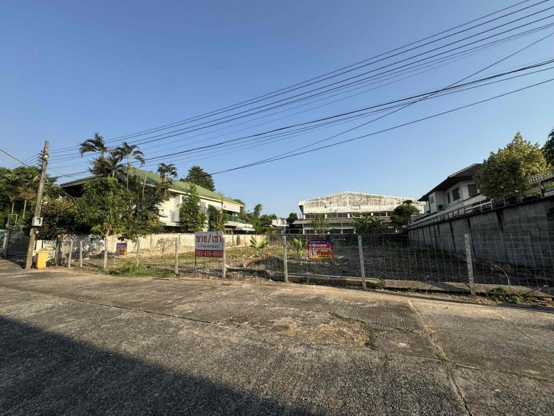 ขาย เช่า ที่ดินเปล่า หมู่บ้านเสรี ลาดพร้าว 101