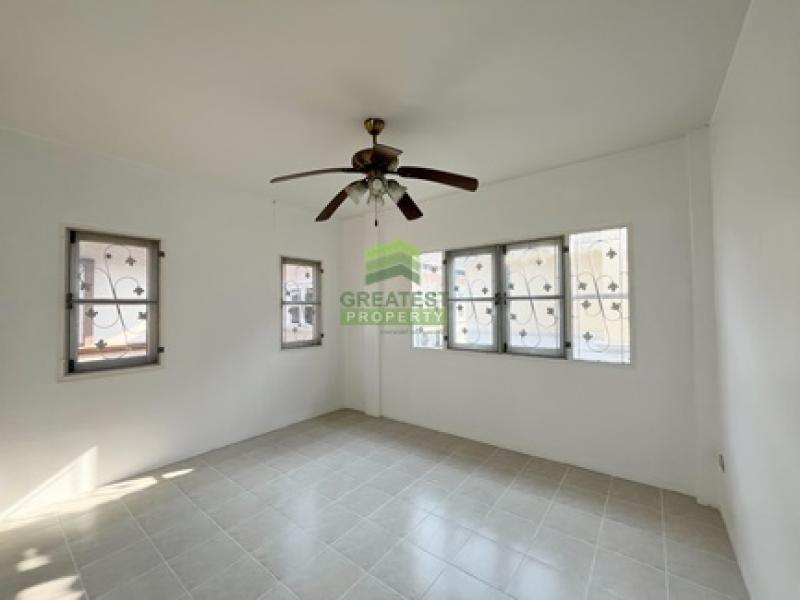 รูปที่4 ต้องการขายบ้านพร้อมที่ดิน คลองเจ็ด คลองหลวง ราคา 2,600,000 บาท
