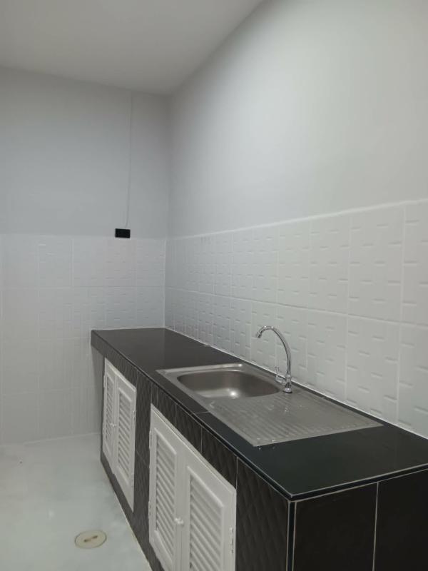 รูปที่2 ต้องการขายบ้านพร้อมที่ดิน คลองสาม คลองหลวง ราคา 1,890,000 บาท