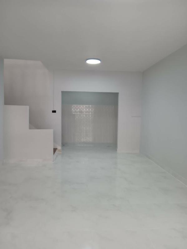 รูปที่5 ต้องการขายบ้านพร้อมที่ดิน คลองสาม คลองหลวง ราคา 1,890,000 บาท