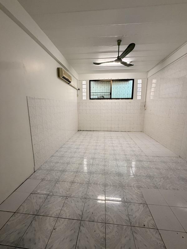 รูปที่7 ให้เช่าทาวน์โฮม ท่าข้าม เขตบางขุนเทียน ราคา 12,000 บาท