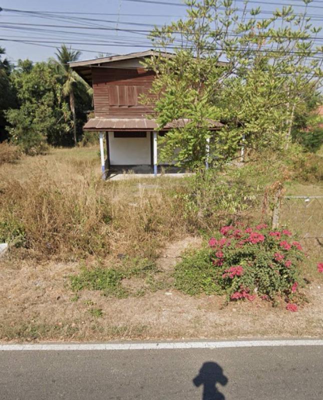 รูปที่2 ต้องการขายบ้านพร้อมที่ดิน นาบัว เมืองสุรินทร์ ราคา 1,500,000 บาท