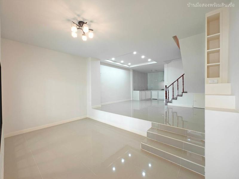 รูปที่3 ต้องการขายบ้านพร้อมที่ดิน ลาดสวาย ลำลูกกา ราคา 2,390,000 บาท
