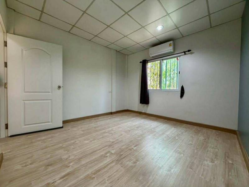 รูปที่8 ต้องการขายบ้านพร้อมที่ดิน มหาสวัสดิ์ บางกรวย ราคา 2,450,000 บาท
