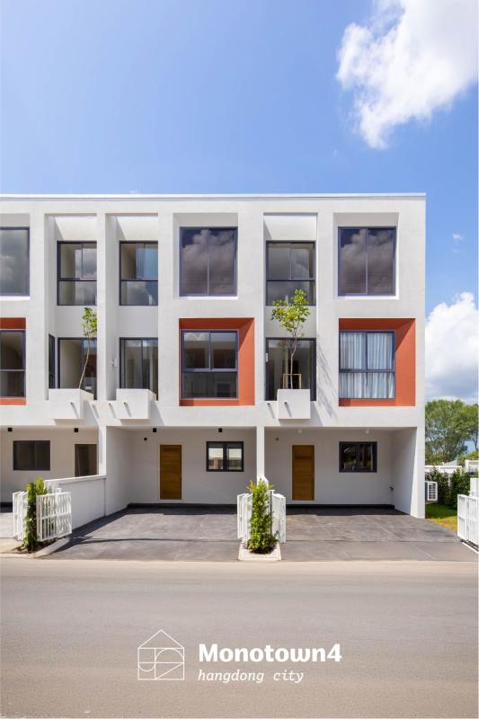 ทาวน์โฮม 3 ชั้น 3 ห้องนอน ใกล้ กาดฝรั่งหางดง เพียง 5 นาที