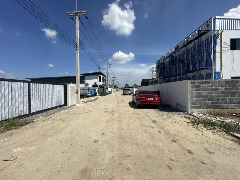 รูปที่2 ต้องการขายบ้านพร้อมที่ดิน ลาดหลุมแก้ว ลาดหลุมแก้ว ราคา 1,390,000 บาท