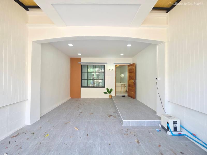 รูปที่2 ต้องการขายบ้านพร้อมที่ดิน สามวาตะวันตก เขตคลองสามวา ราคา 1,890,000 บาท