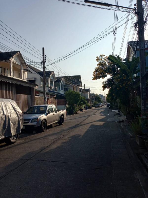 รูปที่3 ต้องการขายบ้านพร้อมที่ดิน แสมดำ เขตบางขุนเทียน ราคา 2,300,000 บาท