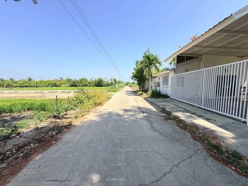 รูปที่4 ต้องการขายที่ดินเปล่า หนองเพรางาย ไทรน้อย ราคา 900,000 บาท