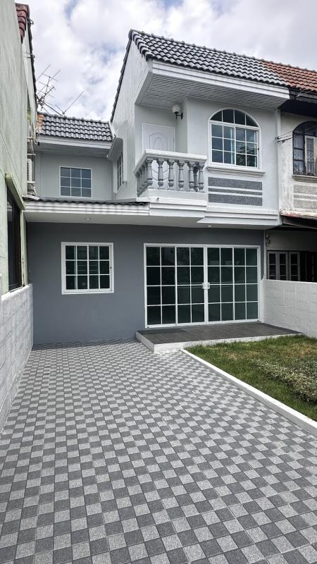 รูปที่2 ต้องการขายทาวน์โฮม บางรักพัฒนา บางบัวทอง ราคา 2,590,000 บาท