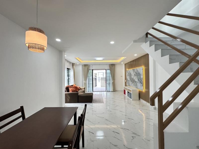 รูปที่4 ต้องการขายบ้านพร้อมที่ดิน คลองสองต้นนุ่น เขตลาดกระบัง ราคา 2,790,000 บาท