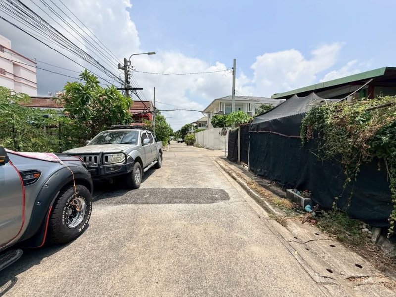 รูปที่2 ต้องการขายที่ดินเปล่า ท่าทราย เมืองนนทบุรี ราคา 8,400,000 บาท