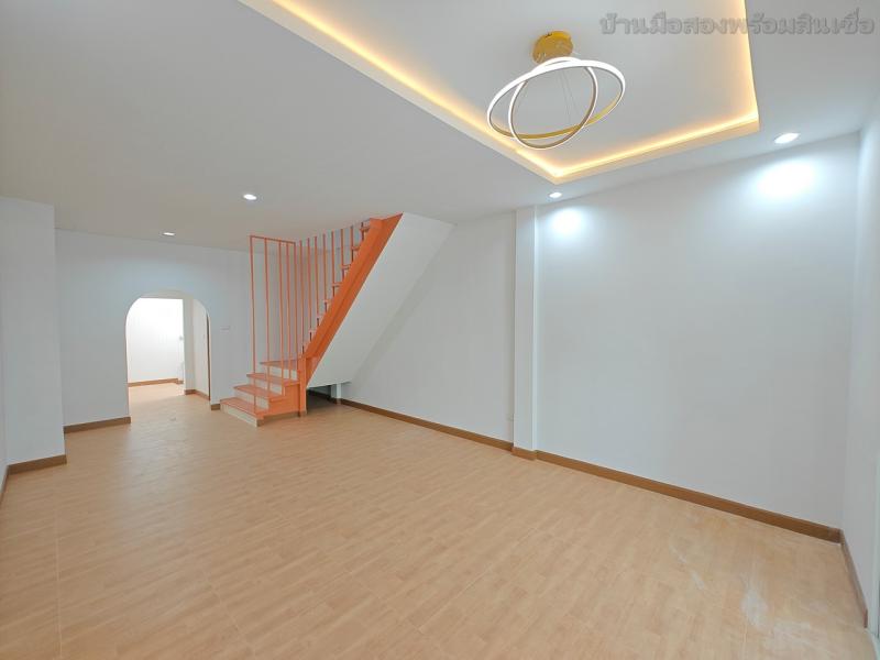 รูปที่2 ต้องการขายบ้านพร้อมที่ดิน ประชาธิปัตย์ ธัญบุรี ราคา 1,590,000 บาท