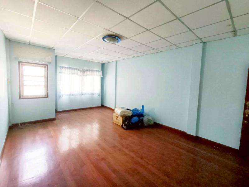 รูปที่8 ต้องการขายทาวน์โฮม ลำลูกกา ลำลูกกา ราคา 1,850,000 บาท
