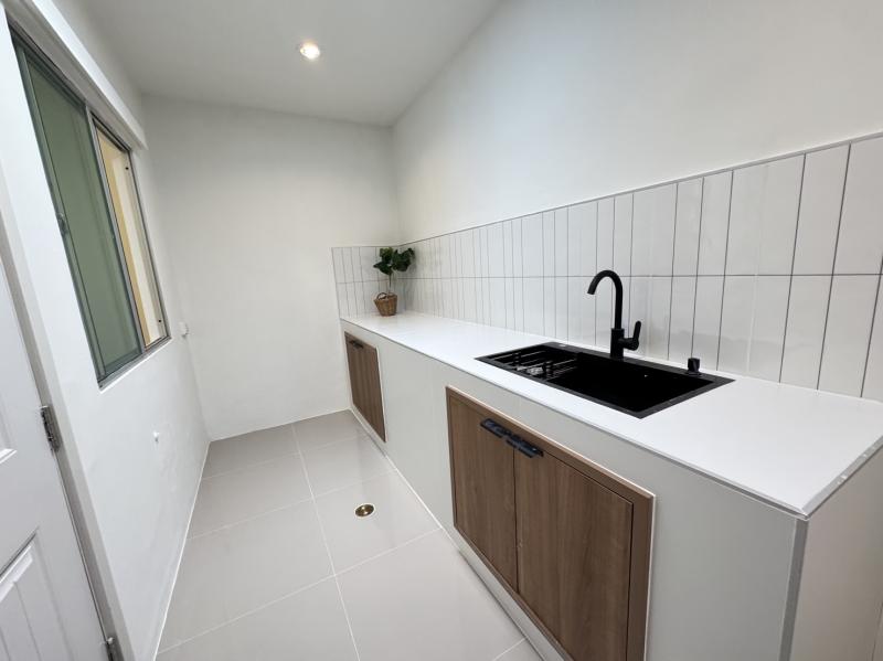 รูปที่3 ต้องการขายบ้านพร้อมที่ดิน ลาดสวาย ลำลูกกา ราคา 1,890,000 บาท