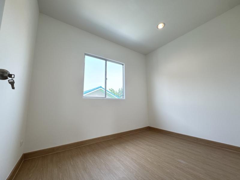 รูปที่6 ต้องการขายบ้านพร้อมที่ดิน ลาดสวาย ลำลูกกา ราคา 1,890,000 บาท