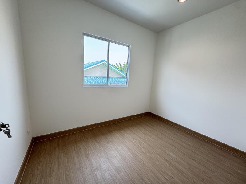 รูปที่8 ต้องการขายบ้านพร้อมที่ดิน ลาดสวาย ลำลูกกา ราคา 1,890,000 บาท