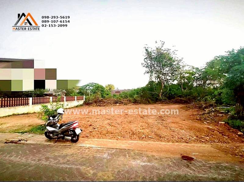 ที่ดิน 100 ตร.ว. สัตหีบ ในหมู่บ้านสหกรณ์ เคหสถาน ราชนาวี 1 ทรงสี่เหลี่ยมสวย (แบ่งแปลงขาย 50 ตร.ว.ได้) ทำบ้าน 2 ชั้น เห็นวิวทะเล