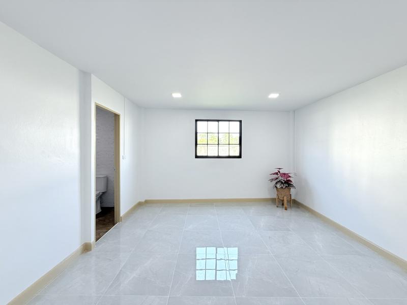 รูปที่5 ต้องการขายบ้านพร้อมที่ดิน โคกแฝด เขตหนองจอก ราคา 2,590,000 บาท
