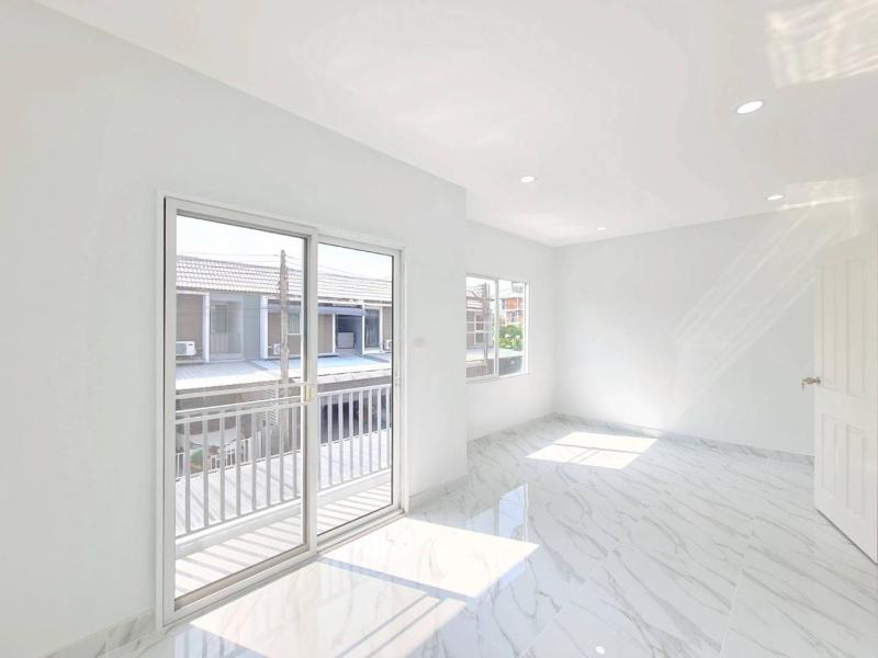 รูปที่7 ต้องการขายบ้านพร้อมที่ดิน ลาดสวาย ลำลูกกา ราคา 2,090,000 บาท