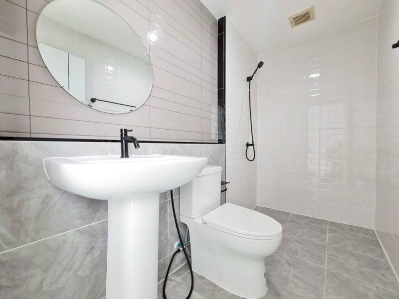 รูปที่8 ต้องการขายบ้านพร้อมที่ดิน ลาดสวาย ลำลูกกา ราคา 2,090,000 บาท