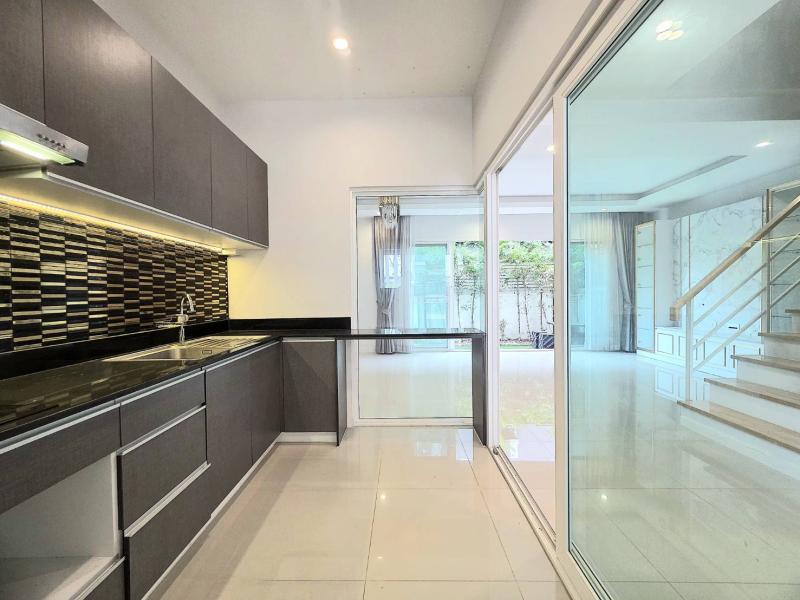รูปที่6 ต้องการขายทาวน์โฮม บางพูน เมืองปทุมธานี ราคา 2,990,000 บาท