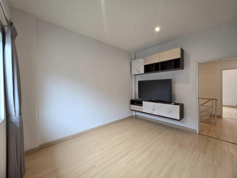 รูปที่8 ต้องการขายทาวน์โฮม บางพูน เมืองปทุมธานี ราคา 2,990,000 บาท