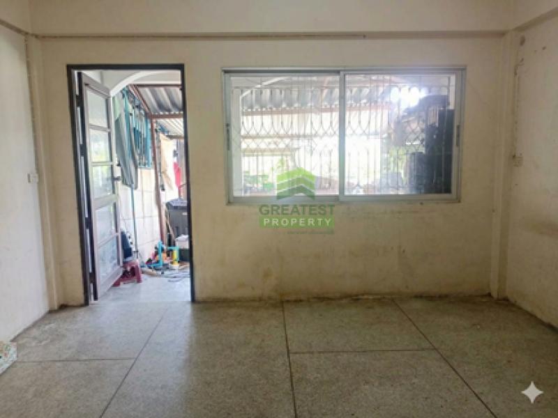รูปที่2 ต้องการขายทาวน์โฮม บางจาก เขตพระโขนง ราคา 2,990,000 บาท