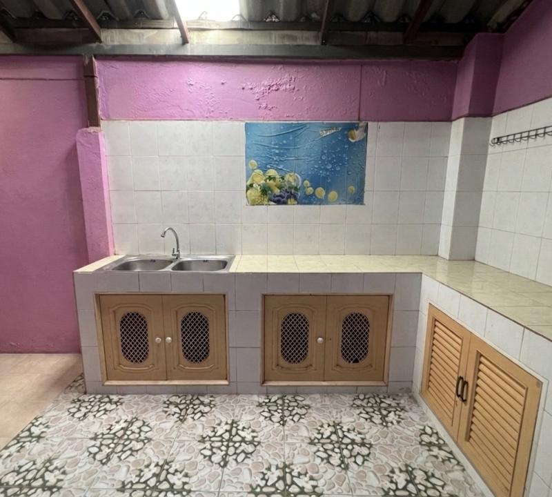 รูปที่7 ต้องการขายบ้านพร้อมที่ดิน บางด้วน เขตภาษีเจริญ ราคา 2,400,000 บาท