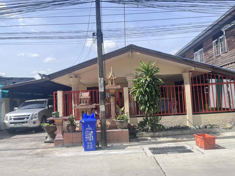 รูปที่2 ต้องการขายบ้านพร้อมที่ดิน คลองสองต้นนุ่น เขตลาดกระบัง ราคา 1,900,000 บาท