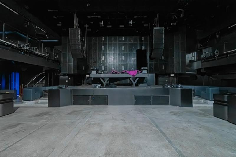 ปล่อยเช่า ผับ Nightclub เซ้งอาคาร 3 ชั้น 2,100 ตรม. ทำเลใจกลางเอกมัย สามารถดำเนินธุรกิจต่อได้ทันที โทร 090-6360022