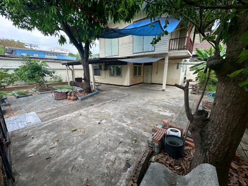 รูปที่2 ต้องการขายบ้านพร้อมที่ดิน อนุสาวรีย์ เขตบางเขน ราคา 5,559,000 บาท