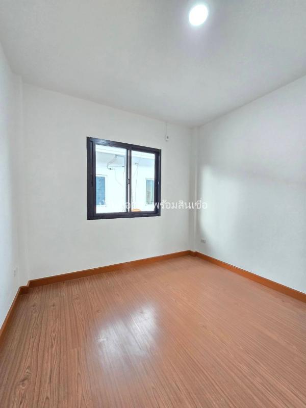 รูปที่8 ต้องการขายบ้านพร้อมที่ดิน บางชัน เขตคลองสามวา ราคา 2,900,000 บาท