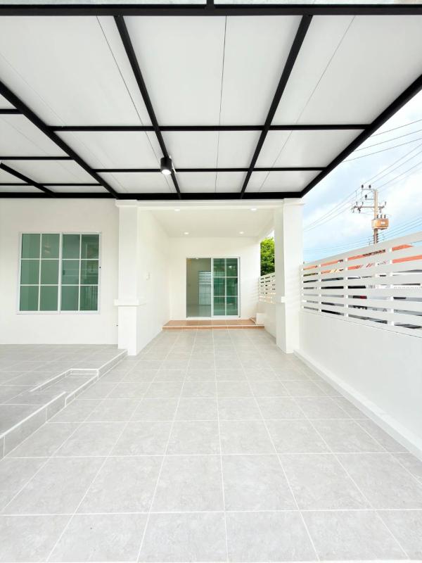 รูปที่2 ต้องการขายบ้านพร้อมที่ดิน ลาดสวาย ลำลูกกา ราคา 1,700,000 บาท