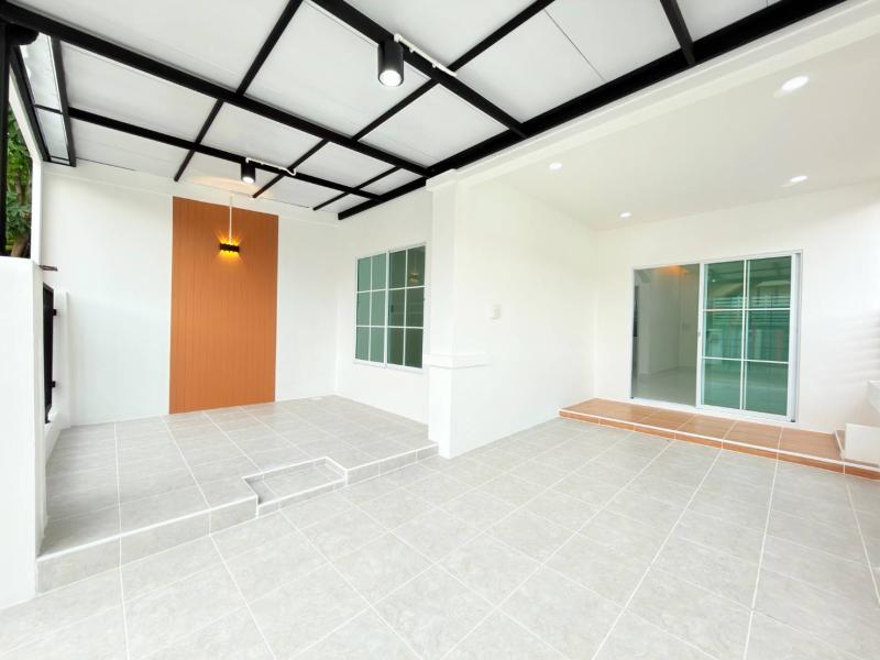 รูปที่3 ต้องการขายบ้านพร้อมที่ดิน ลาดสวาย ลำลูกกา ราคา 1,700,000 บาท